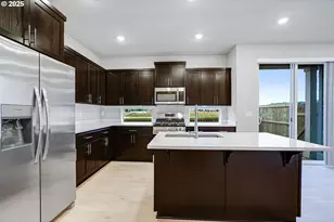 7721 SE Harlow Ln, Hillsboro, OR 97123 - Photo 8