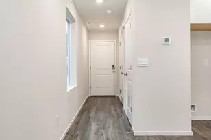 12214 NE 14th St, Vancouver, WA 98684 - Photo 2