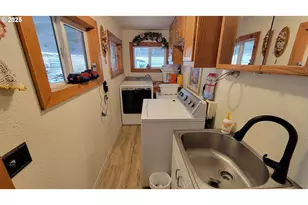 40300 Kahler Basin Rd, Spray, OR 97874 - Photo 10
