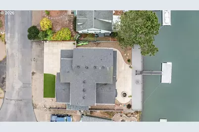 9245 Trout Pl, Gleneden Beach, OR 97388 - Photo 4