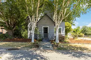 546 4th Ave SW, Castle Rock, WA 98611 - Photo 2