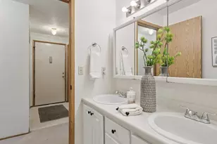 13335 SW Allen Blvd, Beaverton, OR 97005 - Photo 20