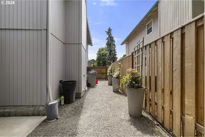 16097 NW Oak Hills Dr, Beaverton, OR 97006 - Photo 30