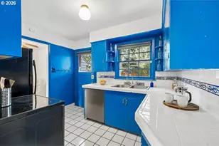 2027 SE 100th Ave, Portland, OR 97216 - Photo 10