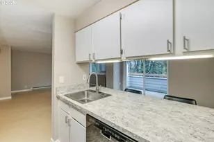 47 Eagle Crest Dr, Lake Oswego, OR 97035 - Photo 16