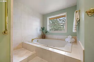 2323 W 28th Ave, Eugene, OR 97405 - Photo 28
