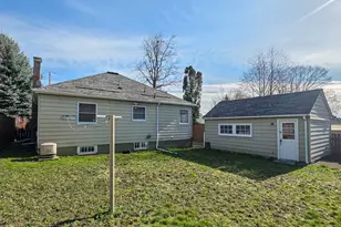 2359 SE 59th Ave, Portland, OR 97215 - Photo 4