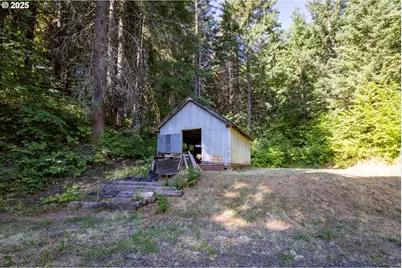 2442 Kingsley Rd, Hood River, OR 97031 - Photo 18