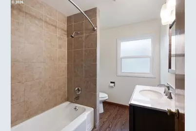 7060 NE Davis St, Portland, OR 97213 - Photo 12