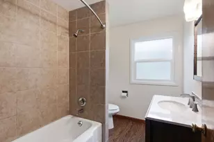 7060 NE Davis St, Portland, OR 97213 - Photo 12