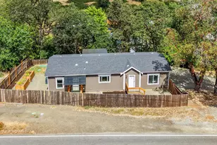4458 Shoestring Rd, Riddle, OR 97469 - Photo 2