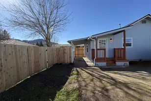 1386 Airway Ave, Sutherlin, OR 97479 - Photo 22