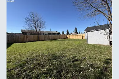 1386 Airway Ave, Sutherlin, OR 97479 - Photo 28