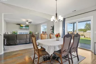 2105 NE Summit Dr, Albany, OR 97321 - Photo 14