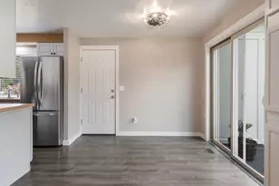 1320 NE 17th St, Gresham, OR 97030 - Photo 16