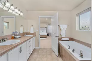 9488 SE Grace Cir, Happy Valley, OR 97086 - Photo 20