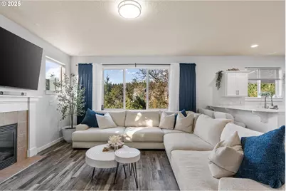 9488 SE Grace Cir, Happy Valley, OR 97086 - Photo 6