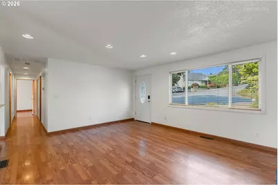 4835 Bonnet Dr, West Linn, OR 97068 - Photo 12