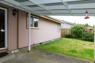 1100 NW Warrenton Dr, Warrenton, OR 97146 - Photo 4