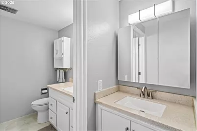 827 NE 90th Ave, Portland, OR 97220 - Photo 22