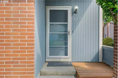 827 NE 90th Ave, Portland, OR 97220 - Photo 4