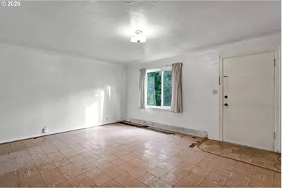 930 1st St, Springfield, OR 97477 - Photo 6