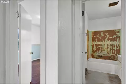 930 1st St, Springfield, OR 97477 - Photo 16