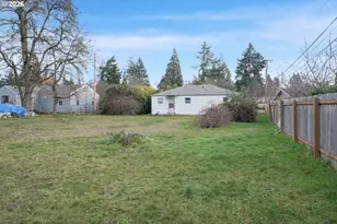930 1st St, Springfield, OR 97477 - Photo 28