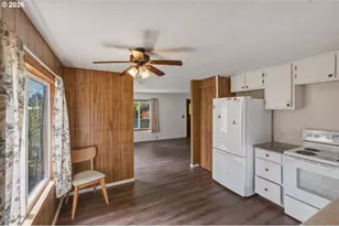 220 SE Hazelton Pl, Depoe Bay, OR 97341 - Photo 10