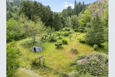 83015 Peninsula Rd, Fall Creek, OR 97438 - Photo 32