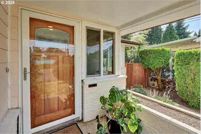 3110 NE Bryant St, Portland, OR 97211 - Photo 4