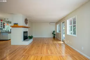 124 NE Lincoln Ct, Hillsboro, OR 97124 - Photo 12