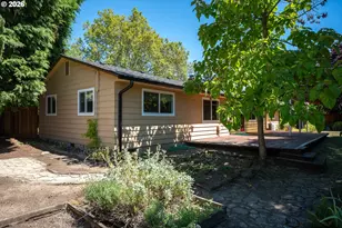 124 NE Lincoln Ct, Hillsboro, OR 97124 - Photo 44