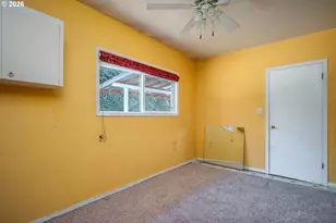 124 NE Lincoln Ct, Hillsboro, OR 97124 - Photo 34