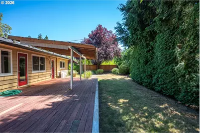124 NE Lincoln Ct, Hillsboro, OR 97124 - Photo 42