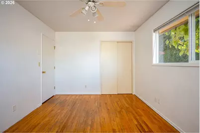 124 NE Lincoln Ct, Hillsboro, OR 97124 - Photo 30