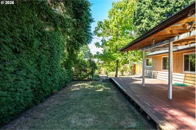 124 NE Lincoln Ct, Hillsboro, OR 97124 - Photo 40