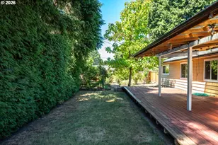 124 NE Lincoln Ct, Hillsboro, OR 97124 - Photo 40