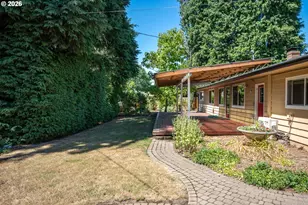124 NE Lincoln Ct, Hillsboro, OR 97124 - Photo 36
