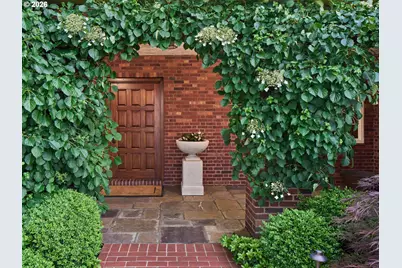 1840 SW Hawthorne Ter, Portland, OR 97201 - Photo 2