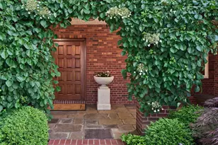 1840 SW Hawthorne Terrace, Portland, OR 97201 - Photo 2