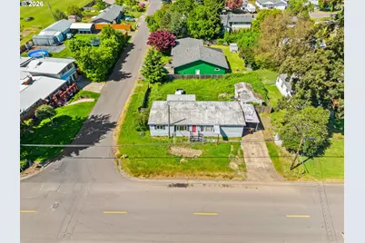 1596 W 10th Ave, Junction City, OR 97448 - Photo 4