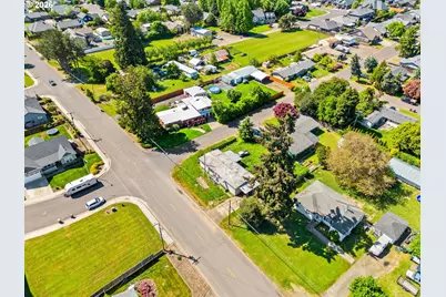 1596 W 10th Ave, Junction City, OR 97448 - Photo 8