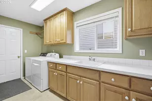 1433 Begonia Ave, Forest Grove, OR 97116 - Photo 32