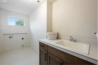 1615 N Pine St, Canby, OR 97013 - Photo 40