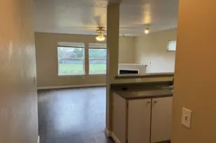 15072 NW Central Dr, Portland, OR 97229 - Photo 8