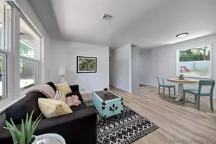 8834 NE Russell Pl, Portland, OR 97220 - Photo 4