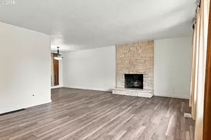 820 NE 168th Pl, Portland, OR 97230 - Photo 6