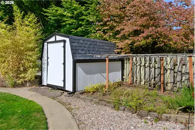 820 NE 168th Pl, Portland, OR 97230 - Photo 22