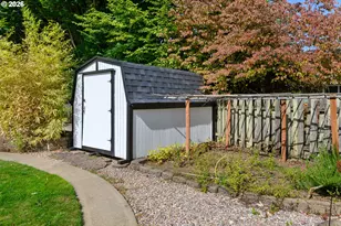 820 NE 168th Pl, Portland, OR 97230 - Photo 22
